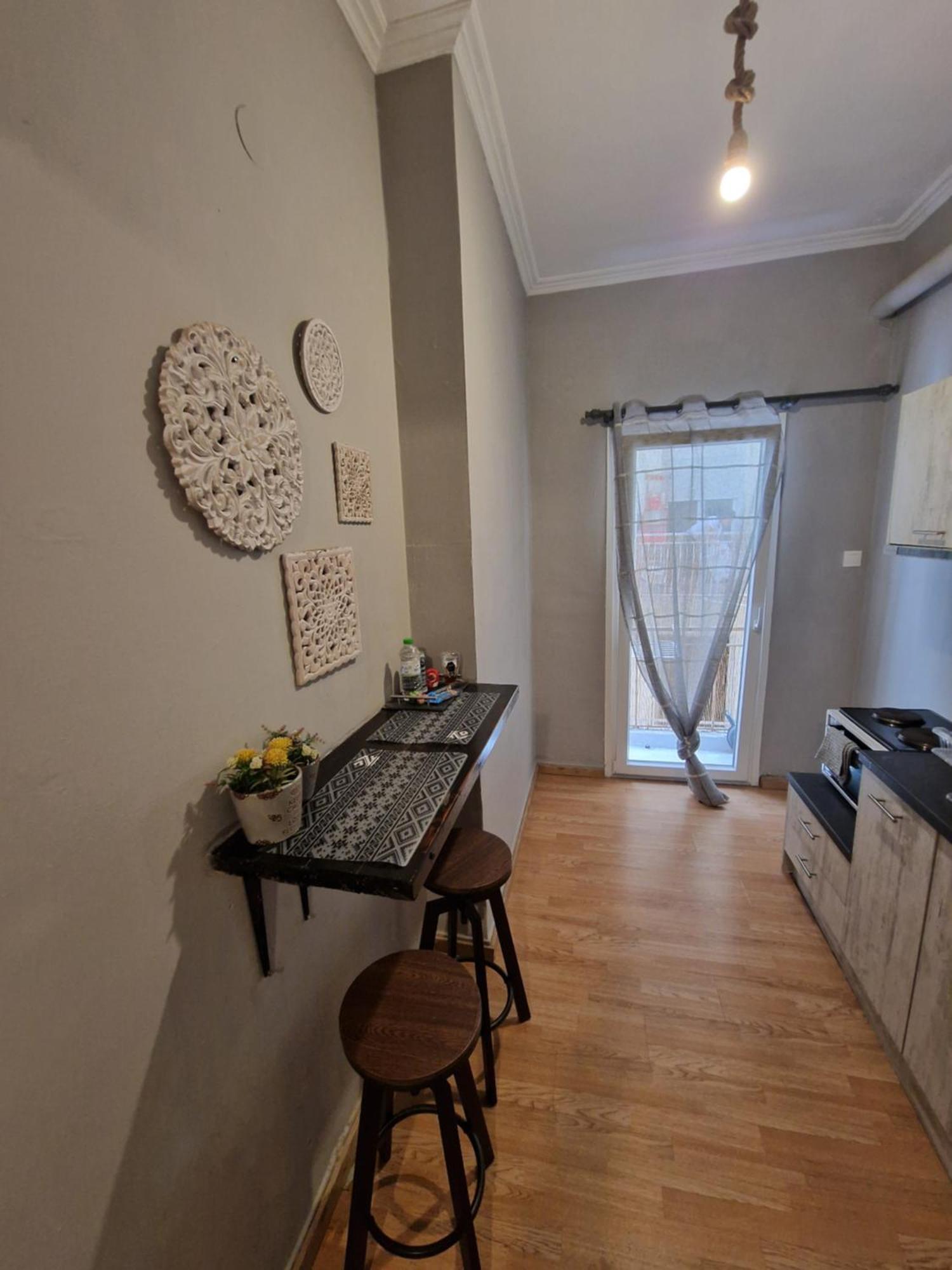 Closer "Egnatia Apartment 4" Thessaloniki Exterior photo